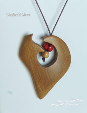 Pendentif en bambou Lisou